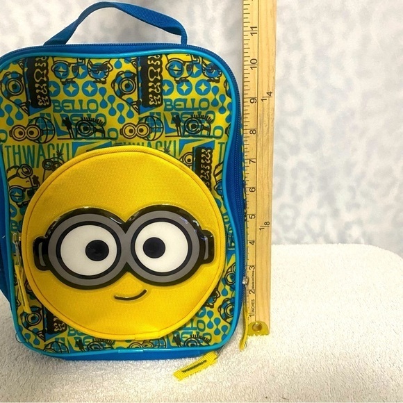 Minion The Rise of Gru Lunch Tote Kids Insulated Lunch Bag Pockets NWOT - Picture 5 of 11